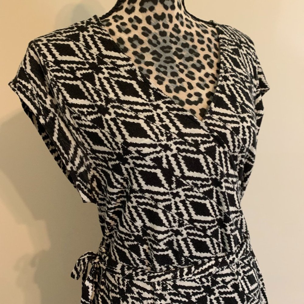 Madison Sleeveless Dress.